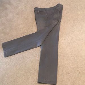 Women’s gray stretch, slimming pant.
